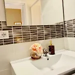Mama Domus לינה וארוחת בוקר